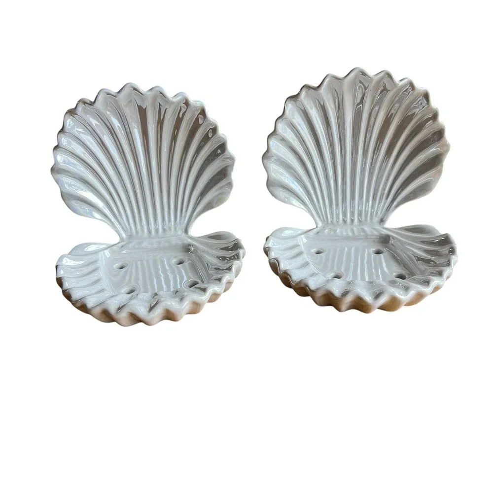 Bath & Body Works Sea Clam Shell White Iridescent Soap Holder Seashell Lot of 2